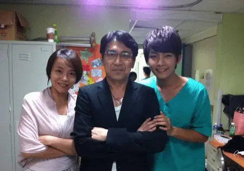 吴尊退出娱乐圈了吗_飞轮海 成员现状 台男团 发展历程