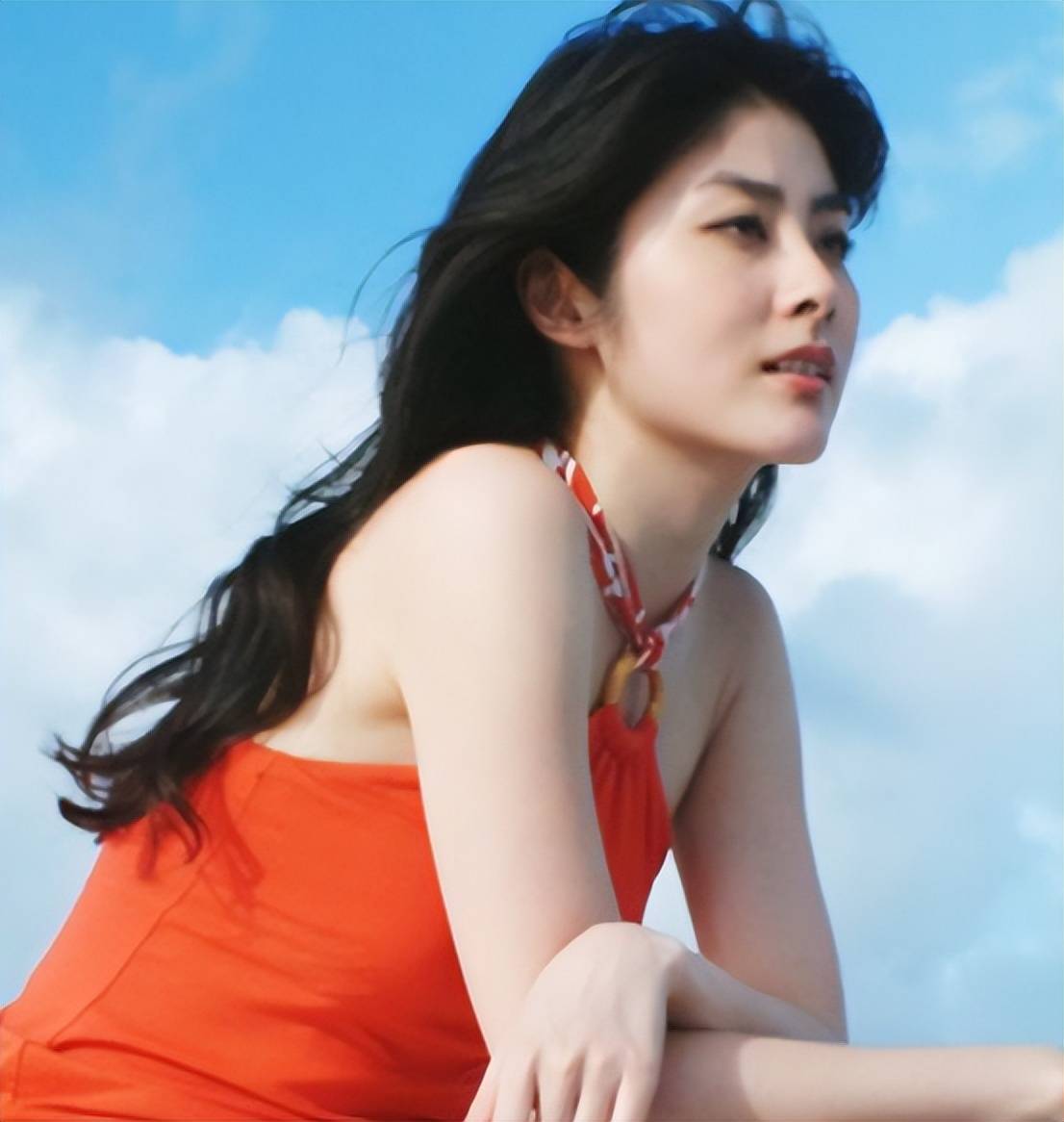 与林青霞齐名的女明星_林青霞67岁可爱回怼网友_林青霞获得香港大学名誉博士学位