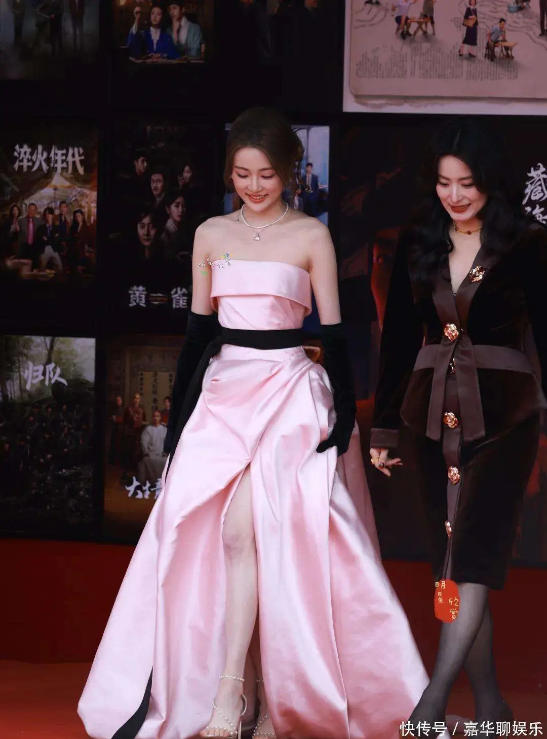中国电视剧年度盛典红毯 优雅穿搭 中生代女星气质_中国女明星晚礼服