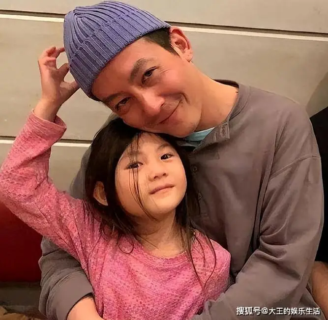 娱乐圈慈善拍卖_娱乐圈大瓜_陈冠希捐款争议