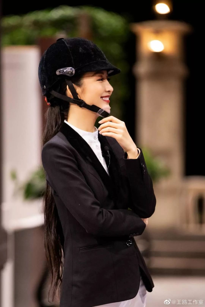杨紫被黑了?倪妮感情的料?李易峰地位尴尬?