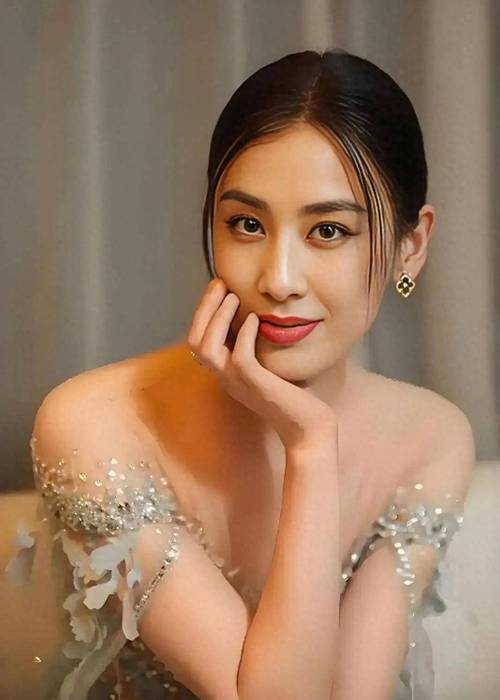 女明星黄圣依图片_女演员黄圣依_黄圣依明星到我家结婚了吗