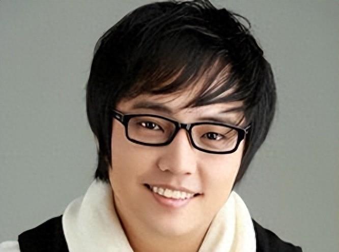 女偶像被偷拍视频曝光_韩国娱乐圈偷拍事件_女明星邪恶图片