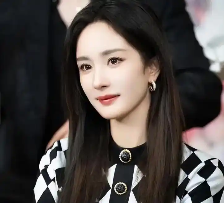 娱乐圈猛料曝光_刚走红被曝明星黑料,_顶流明星黑料深扒